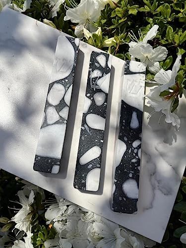 AS Mezuzah Case with Engraved Shin Design