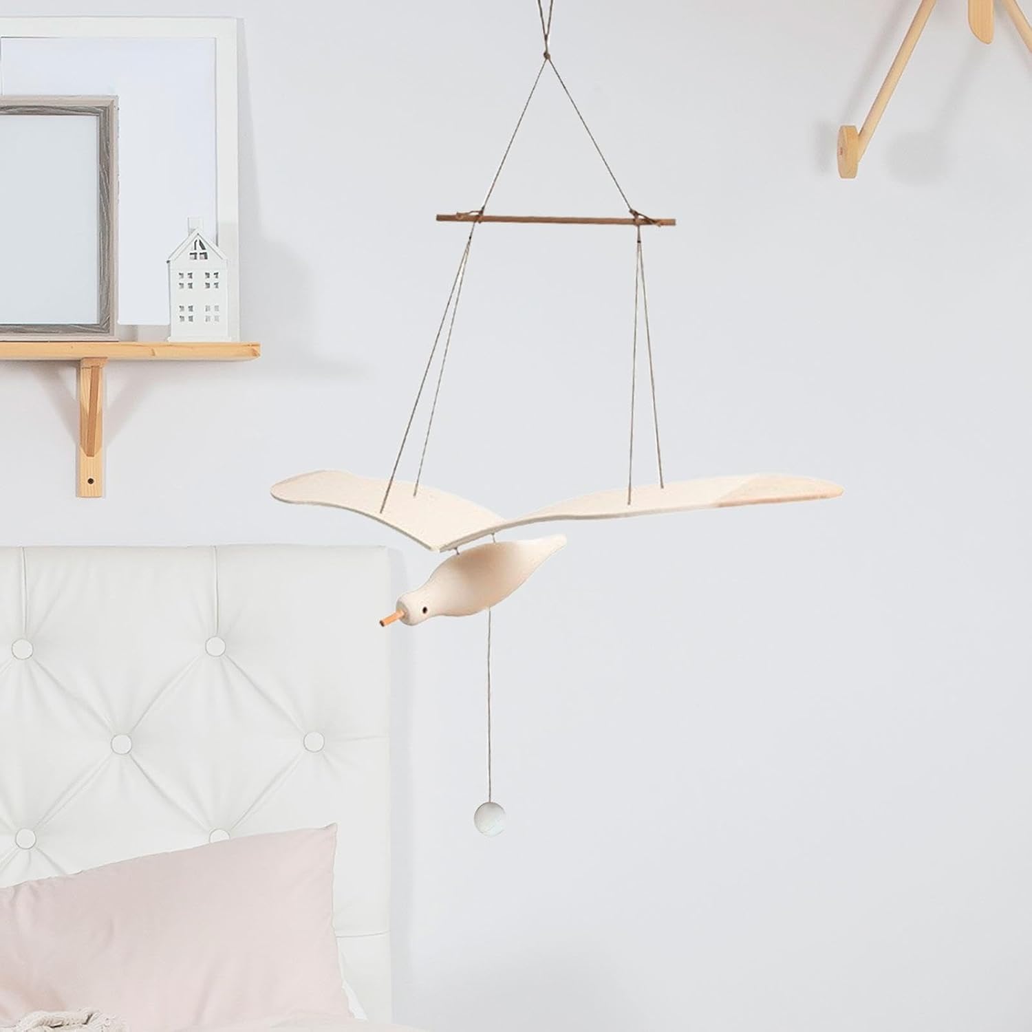 Seagull Mobile Wooden Soaring Decor for Home Balcony