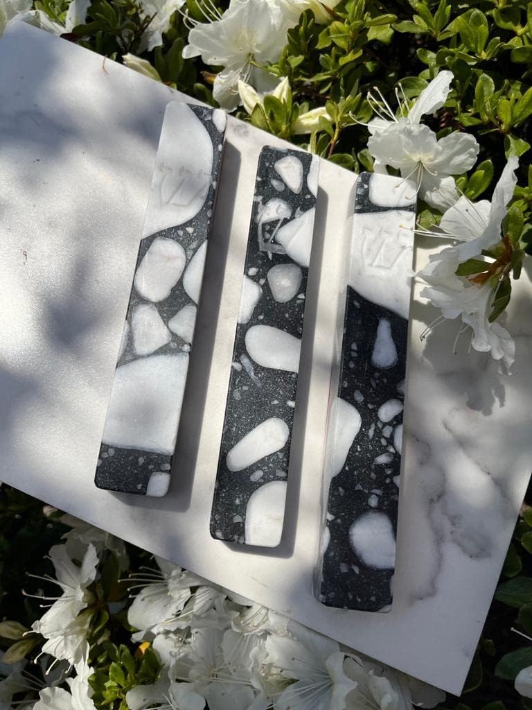 AS Mezuzah Case with Engraved Shin Design