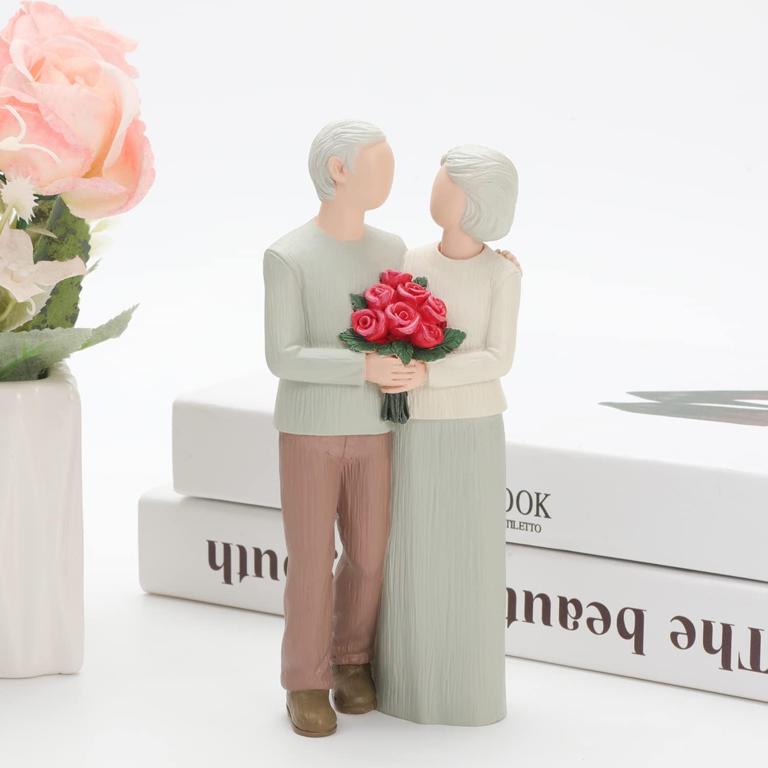 Loving Elderly Couple Figurines for Home Decoration