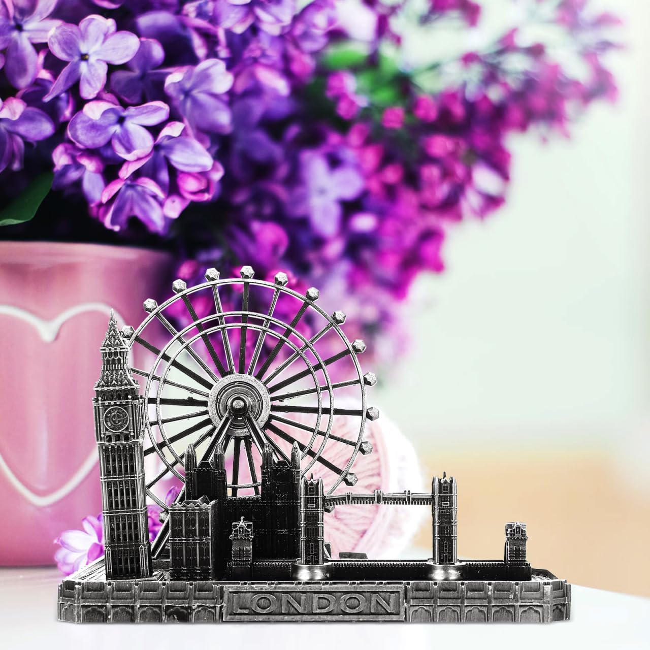 Retro City Metal London Eye Big Ben Figurine Statue