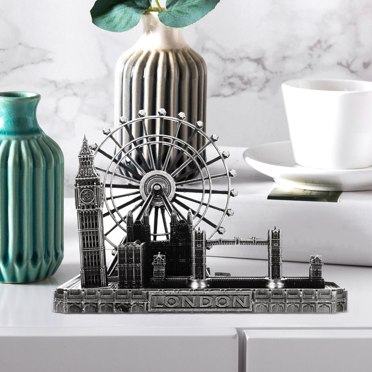 Retro City Metal London Eye Big Ben Figurine Statue