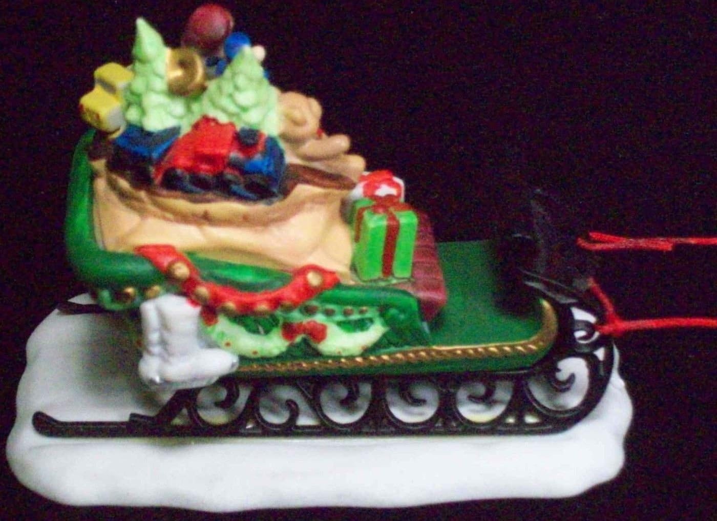 Department 56 North Pole Sleigh with 8 Reindeer