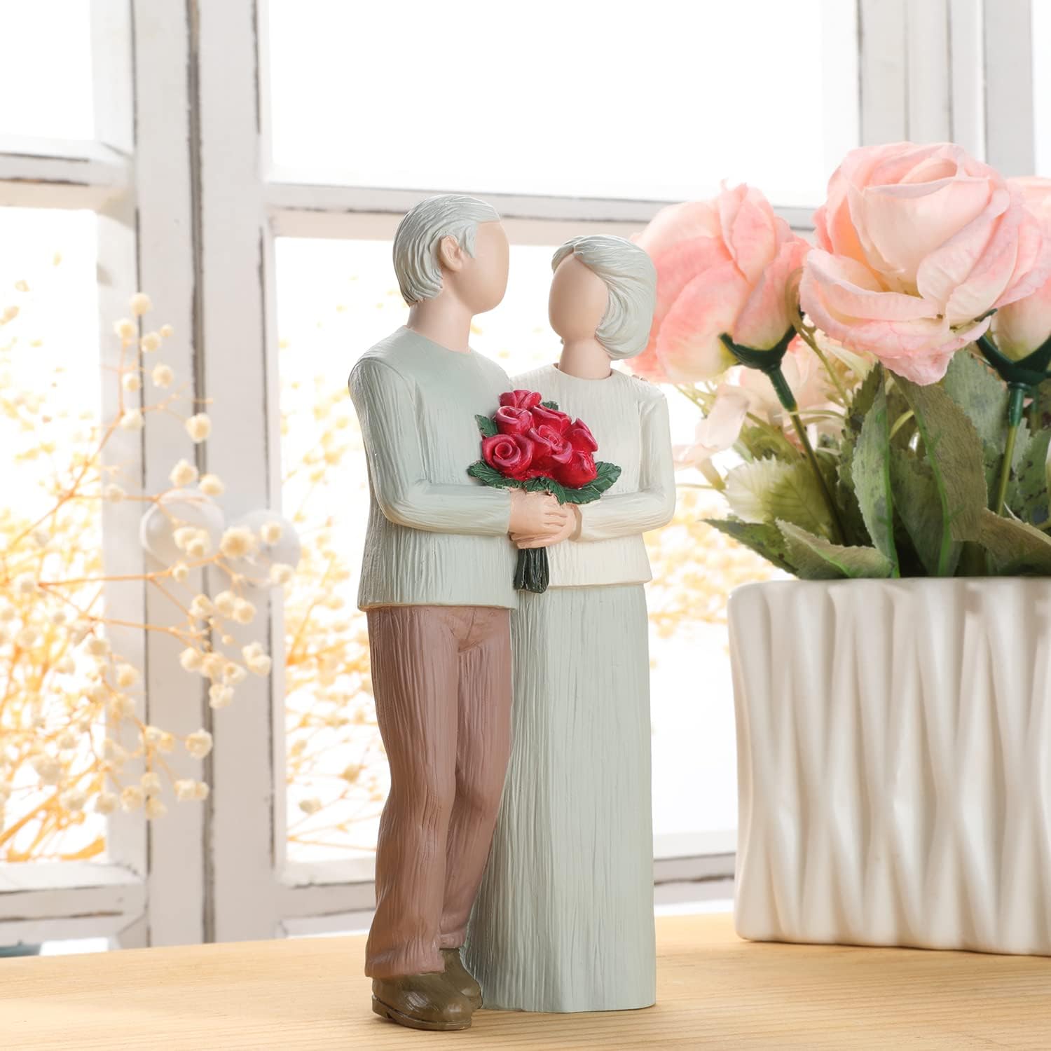 Loving Elderly Couple Figurines for Home Decoration