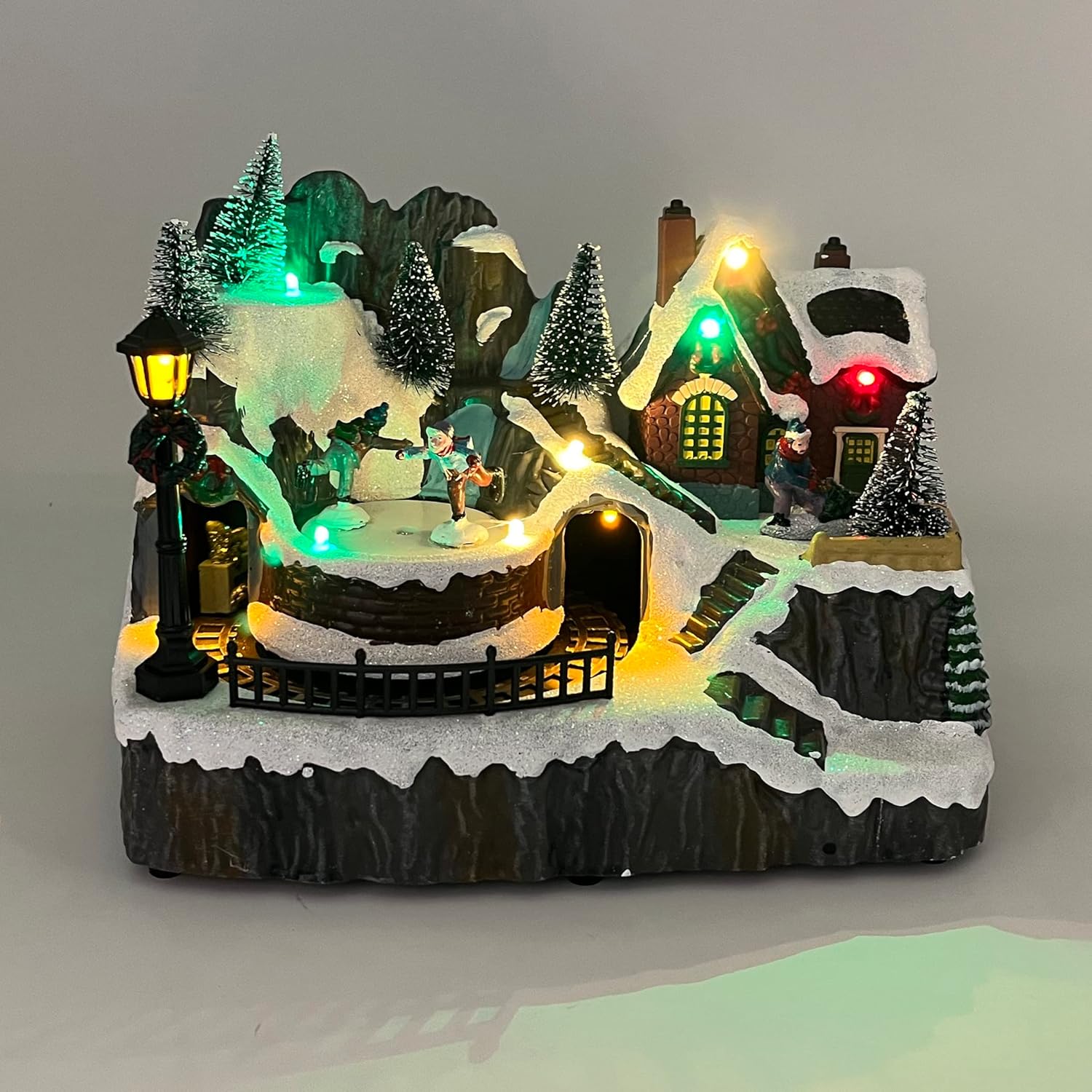 allgala Christmas House Figurine with USB and Battery Power