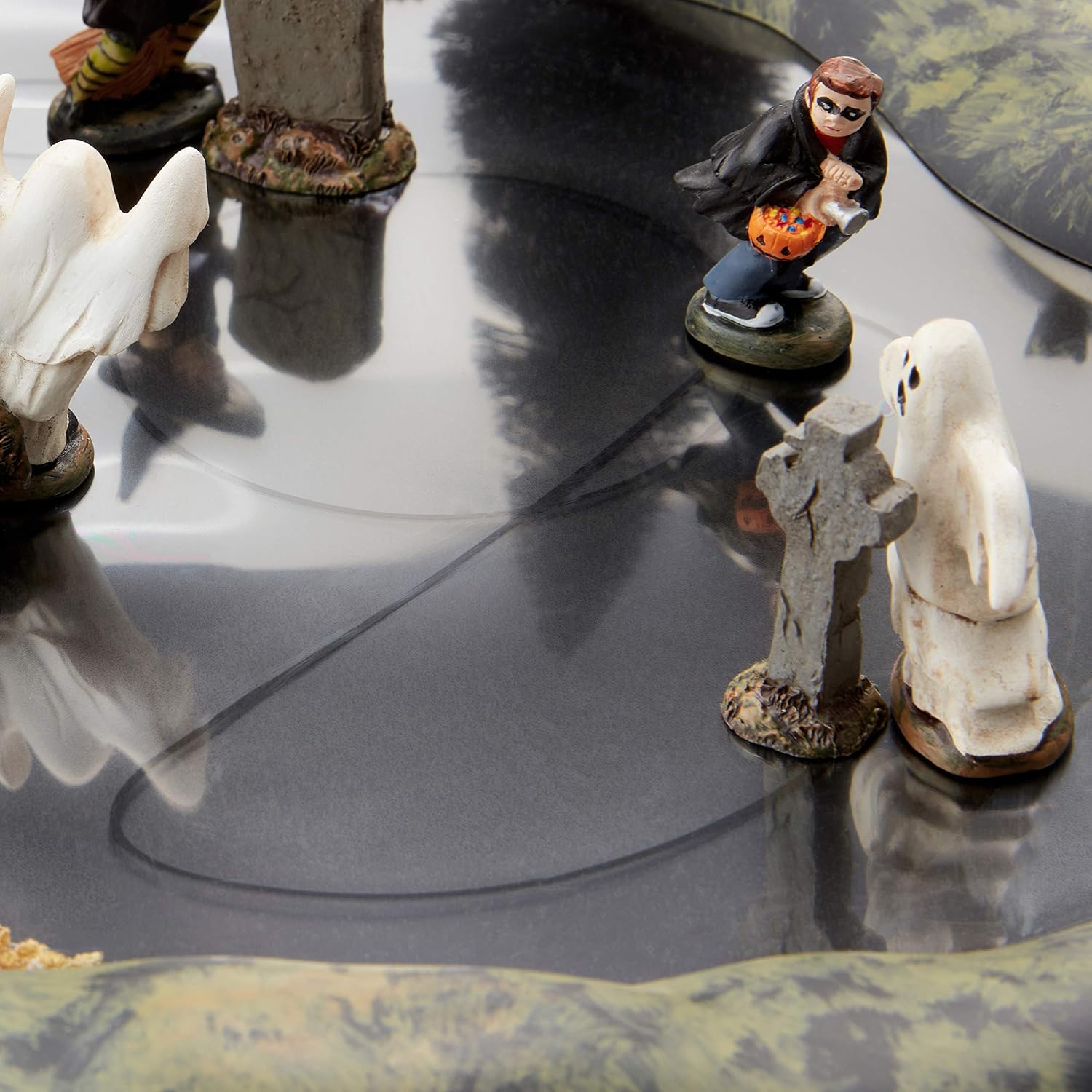 Department 56 Halloween Ghosts Animated Figurine Set