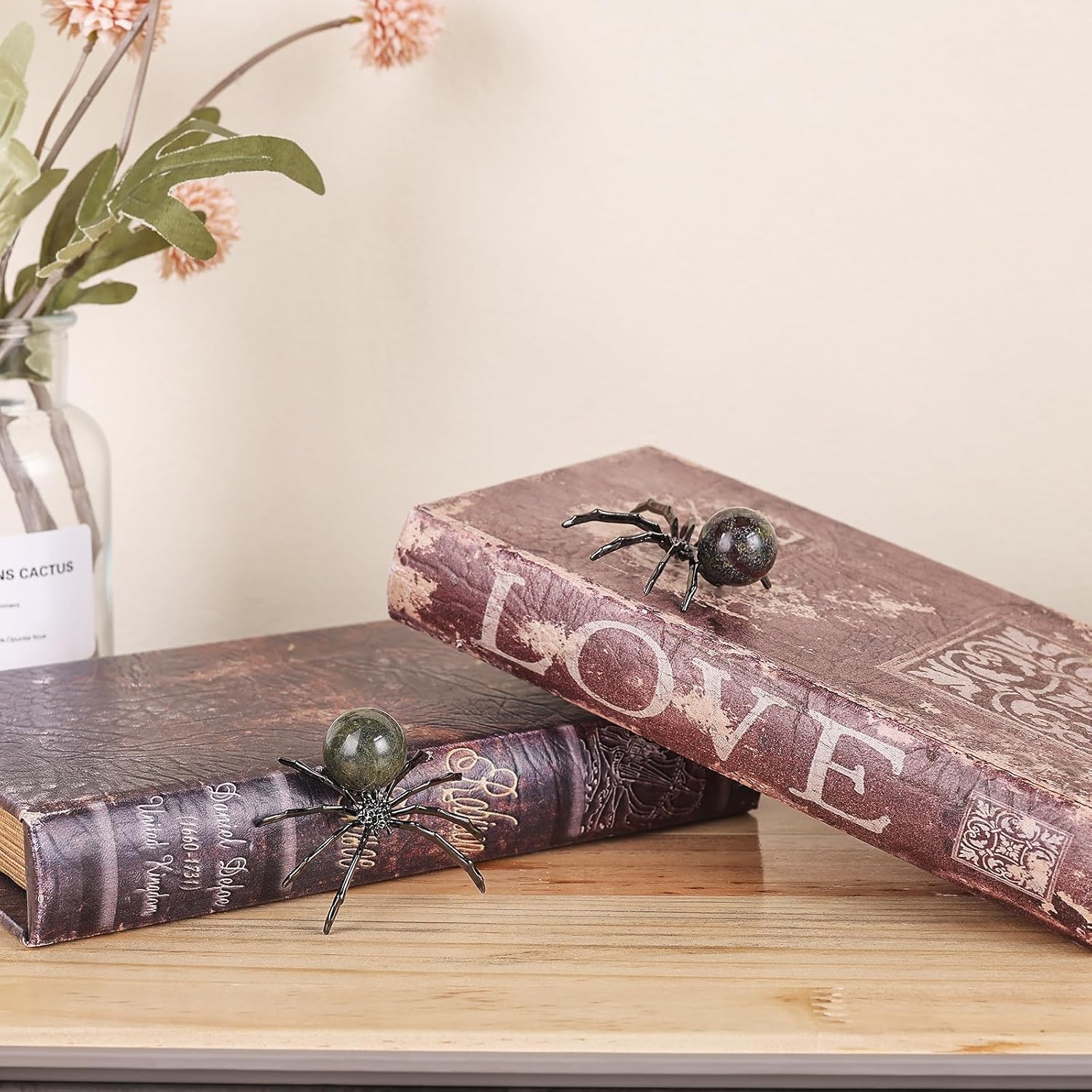 Two-Piece Mini Spider Decor with Crystal Ball