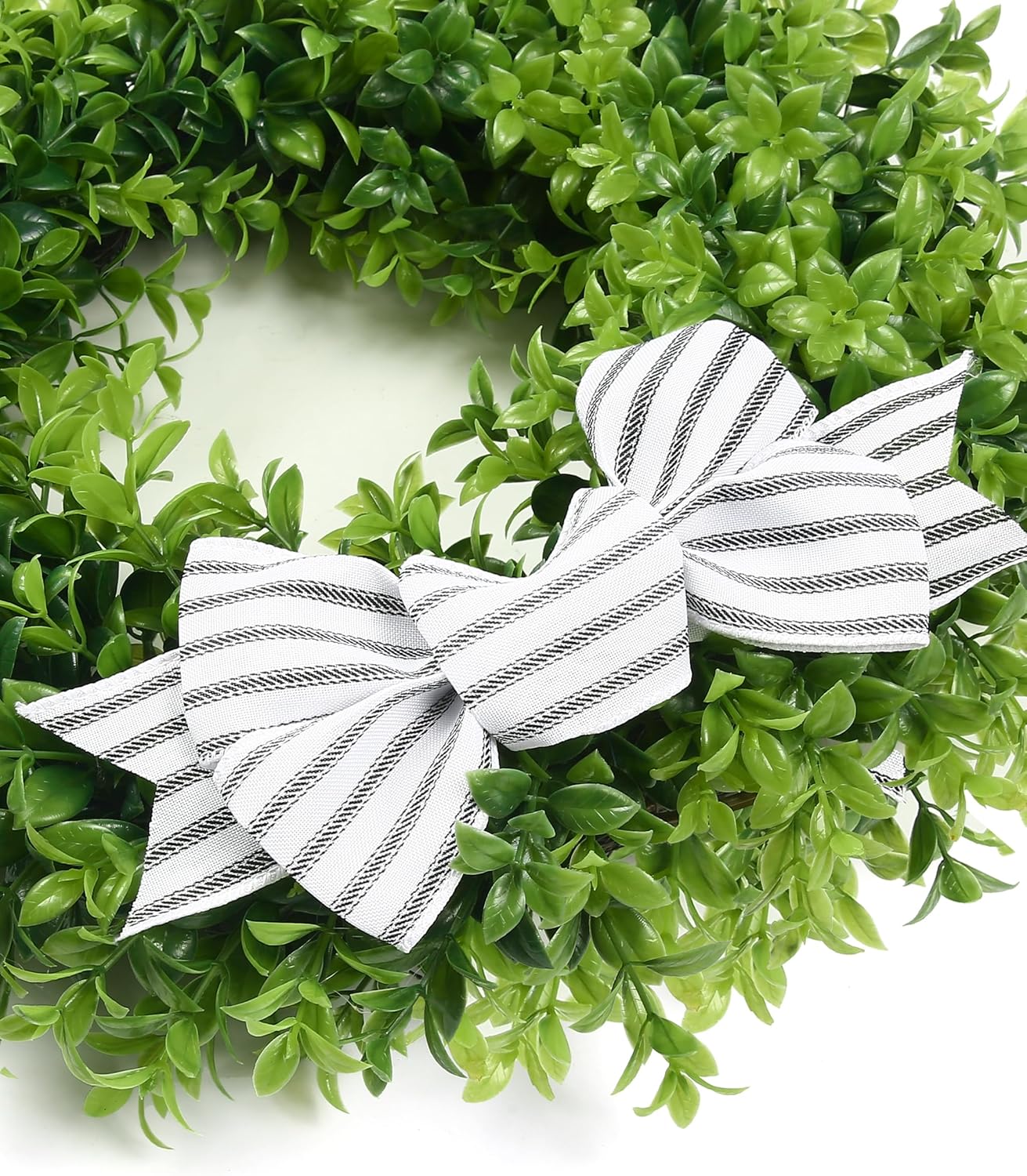 18 Inch Faux Boxwood Wreath with Plaid Bow and Sash