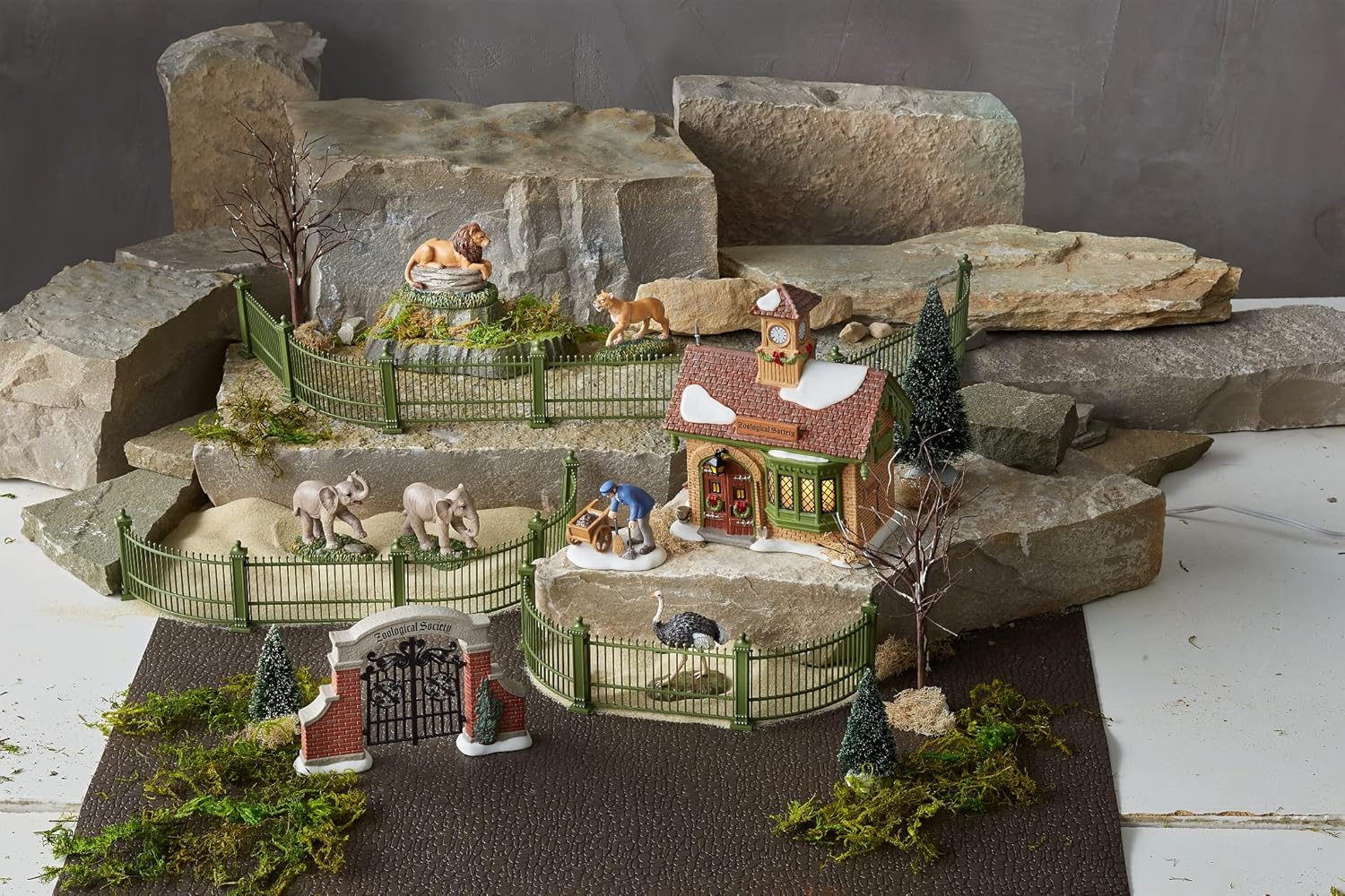 Department 56 Dickens Village Zoological Gardens Lions Figurine Set